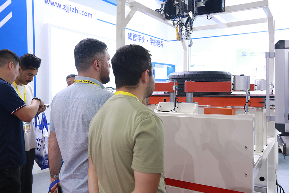 杭州ezweb轮胎轮毂展会现场